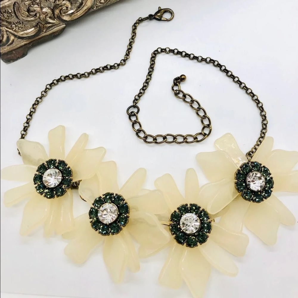 Vintage flower Rhinestone Statement necklace 🌺